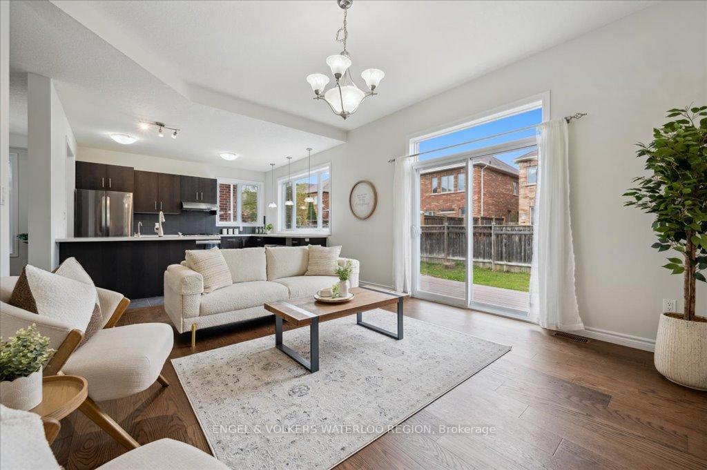 Photo 17 of 528 Wasaga Crescent, Waterloo — HOMEH