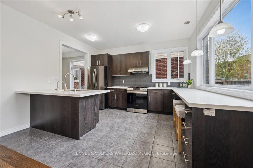 Photo 18 of 528 Wasaga Crescent, Waterloo — HOMEH