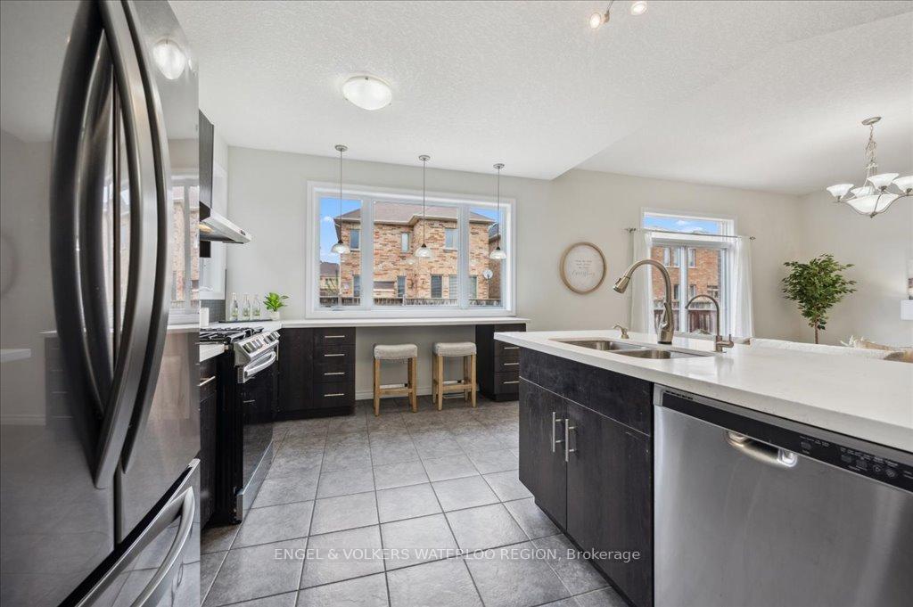 Photo 22 of 528 Wasaga Crescent, Waterloo — HOMEH