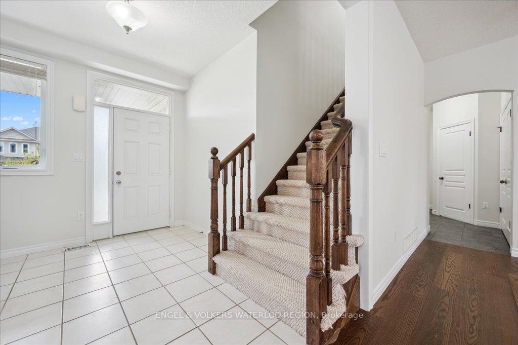 Photo 25 of 528 Wasaga Crescent, Waterloo — HOMEH