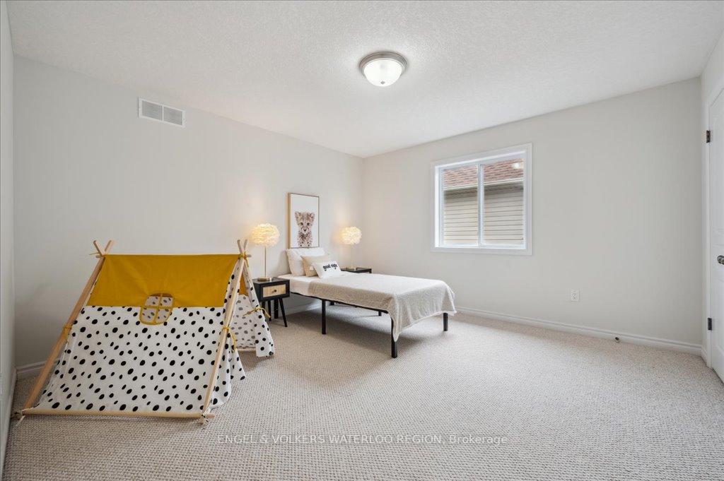 Photo 27 of 528 Wasaga Crescent, Waterloo — HOMEH