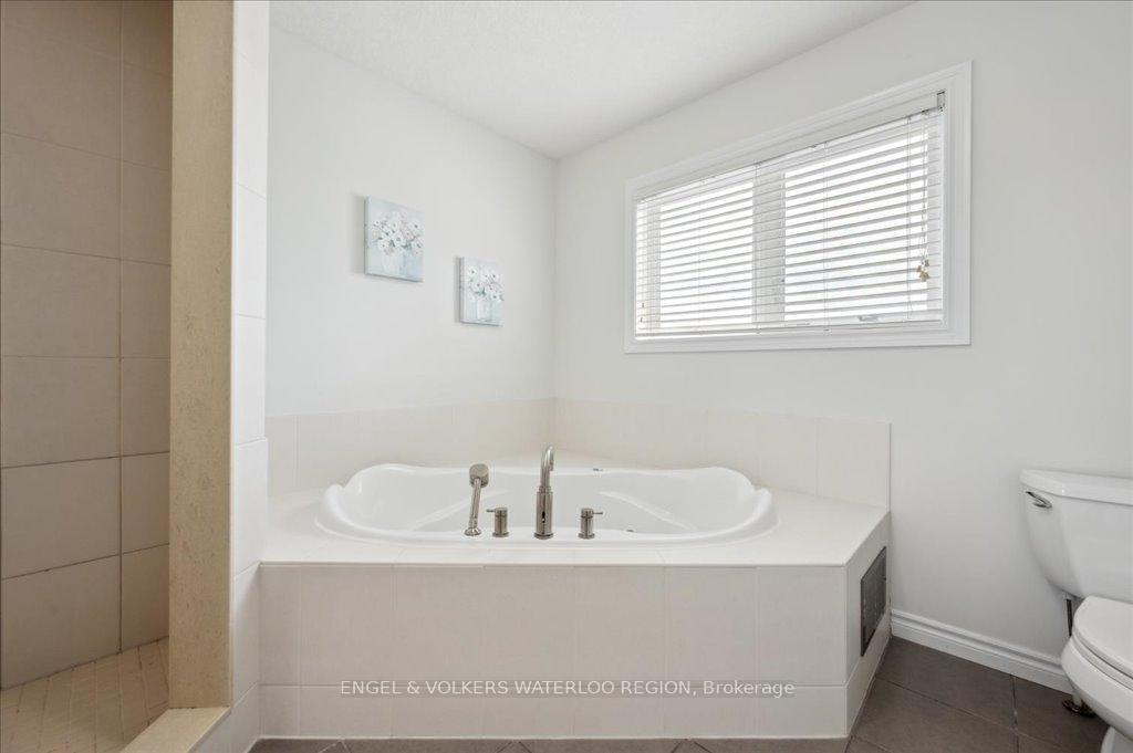 Photo 38 of 528 Wasaga Crescent, Waterloo — HOMEH