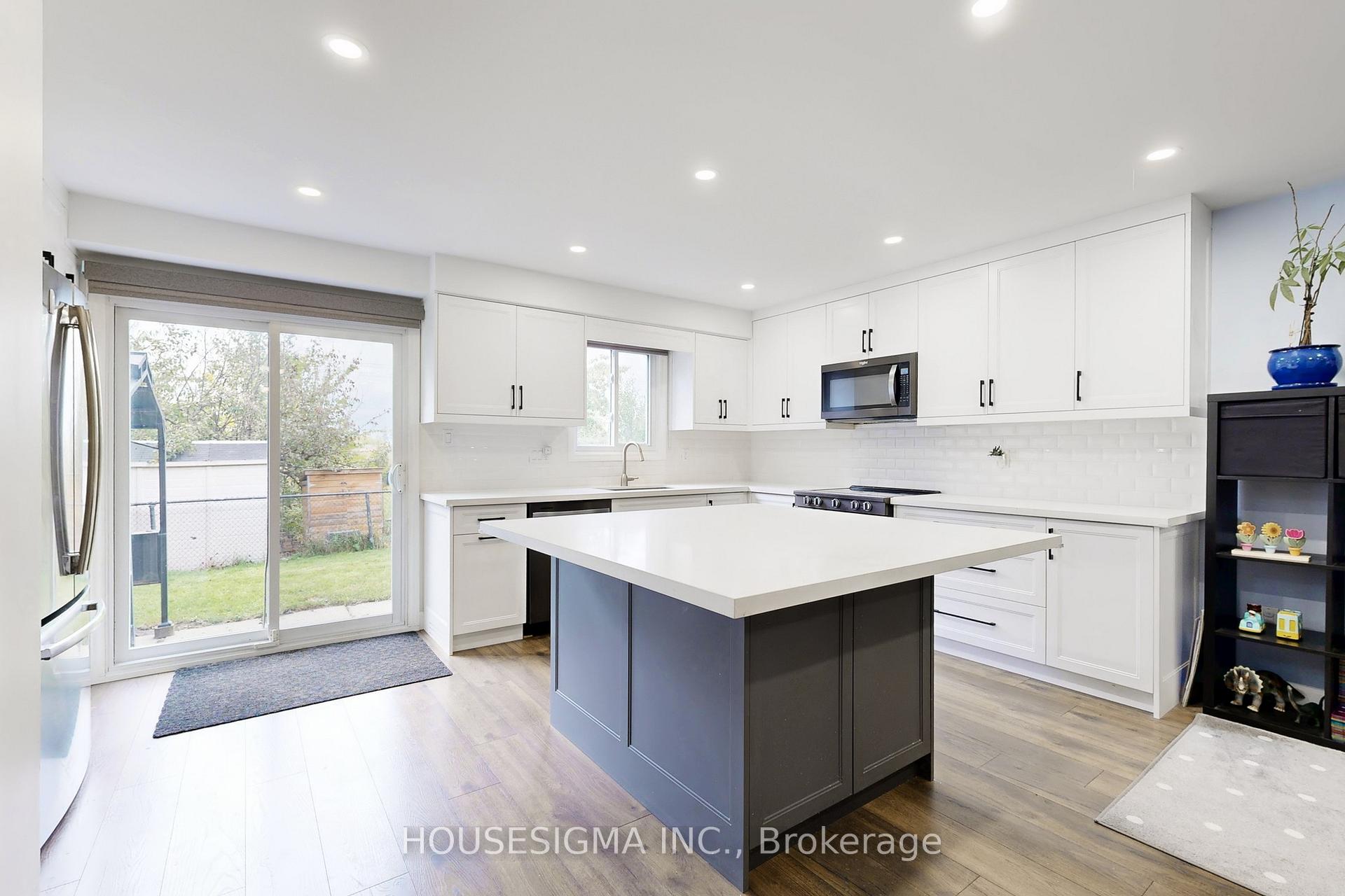 Photo 7 of 54 Oakmount Crescent, Vaughan, Glen Shields — HOMEH