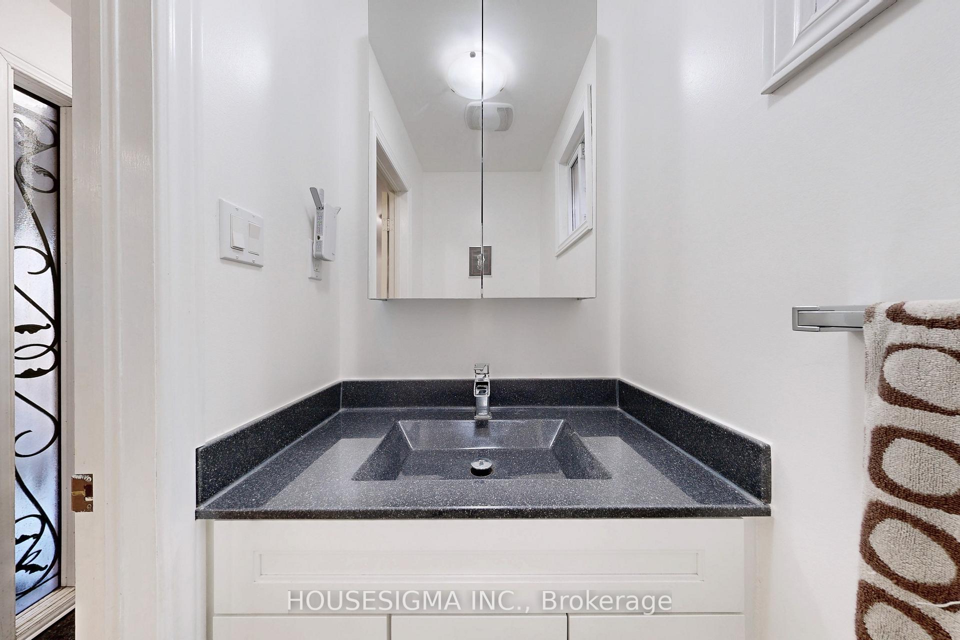 Photo 14 of 54 Oakmount Crescent, Vaughan, Glen Shields — HOMEH