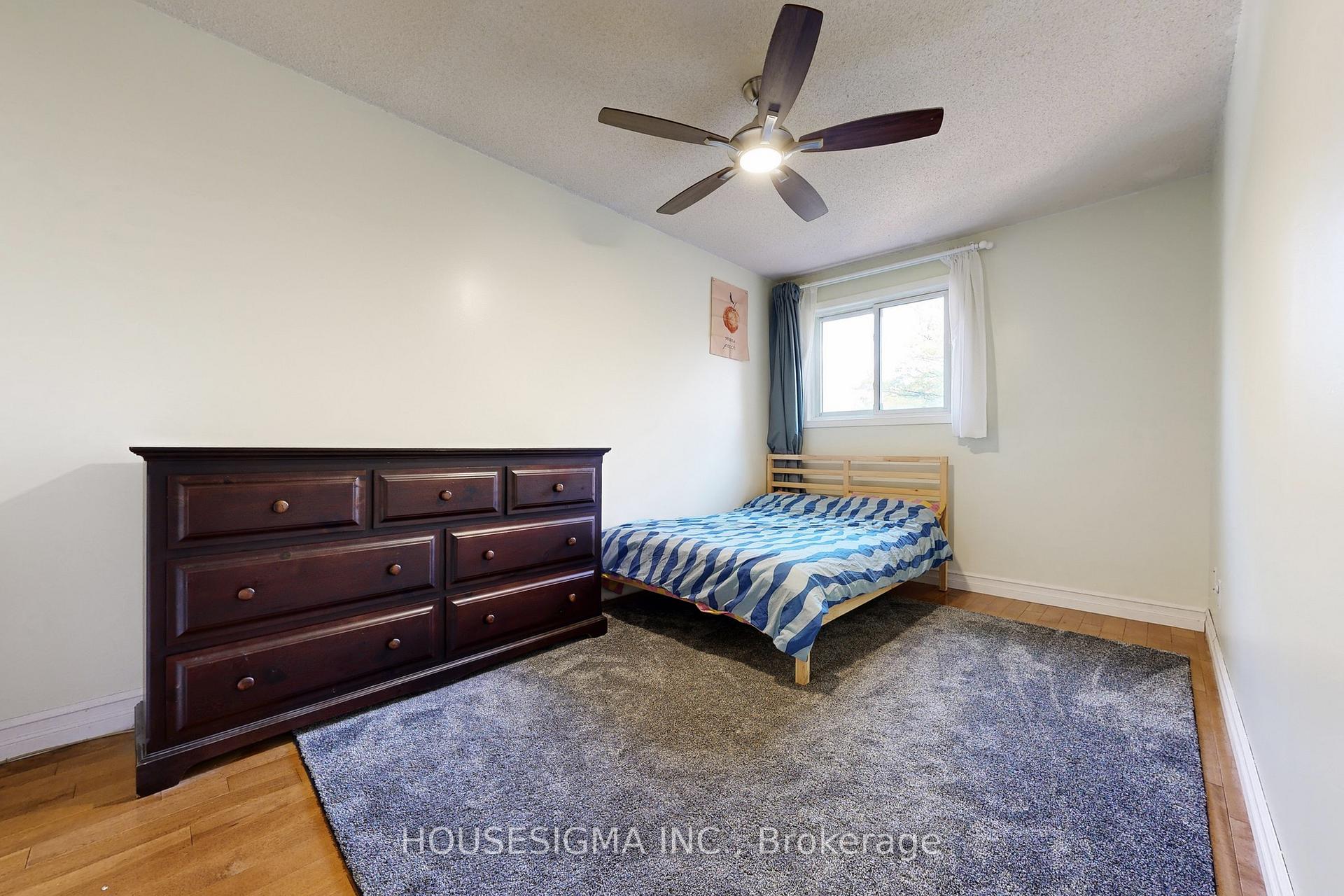 Photo 19 of 54 Oakmount Crescent, Vaughan, Glen Shields — HOMEH