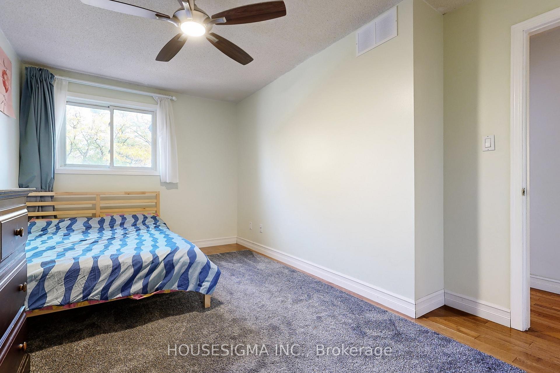 Photo 20 of 54 Oakmount Crescent, Vaughan, Glen Shields — HOMEH