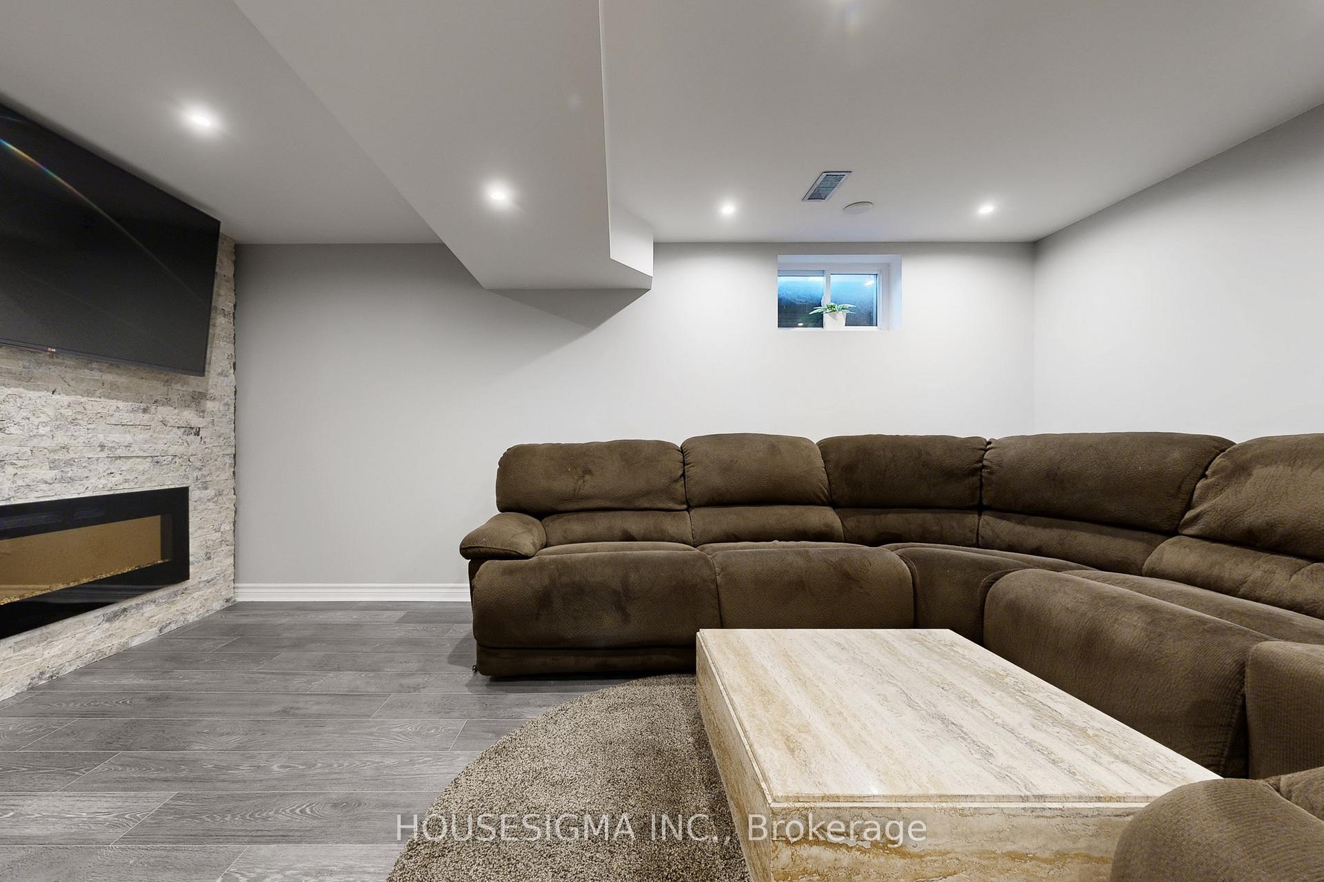 Photo 29 of 54 Oakmount Crescent, Vaughan, Glen Shields — HOMEH