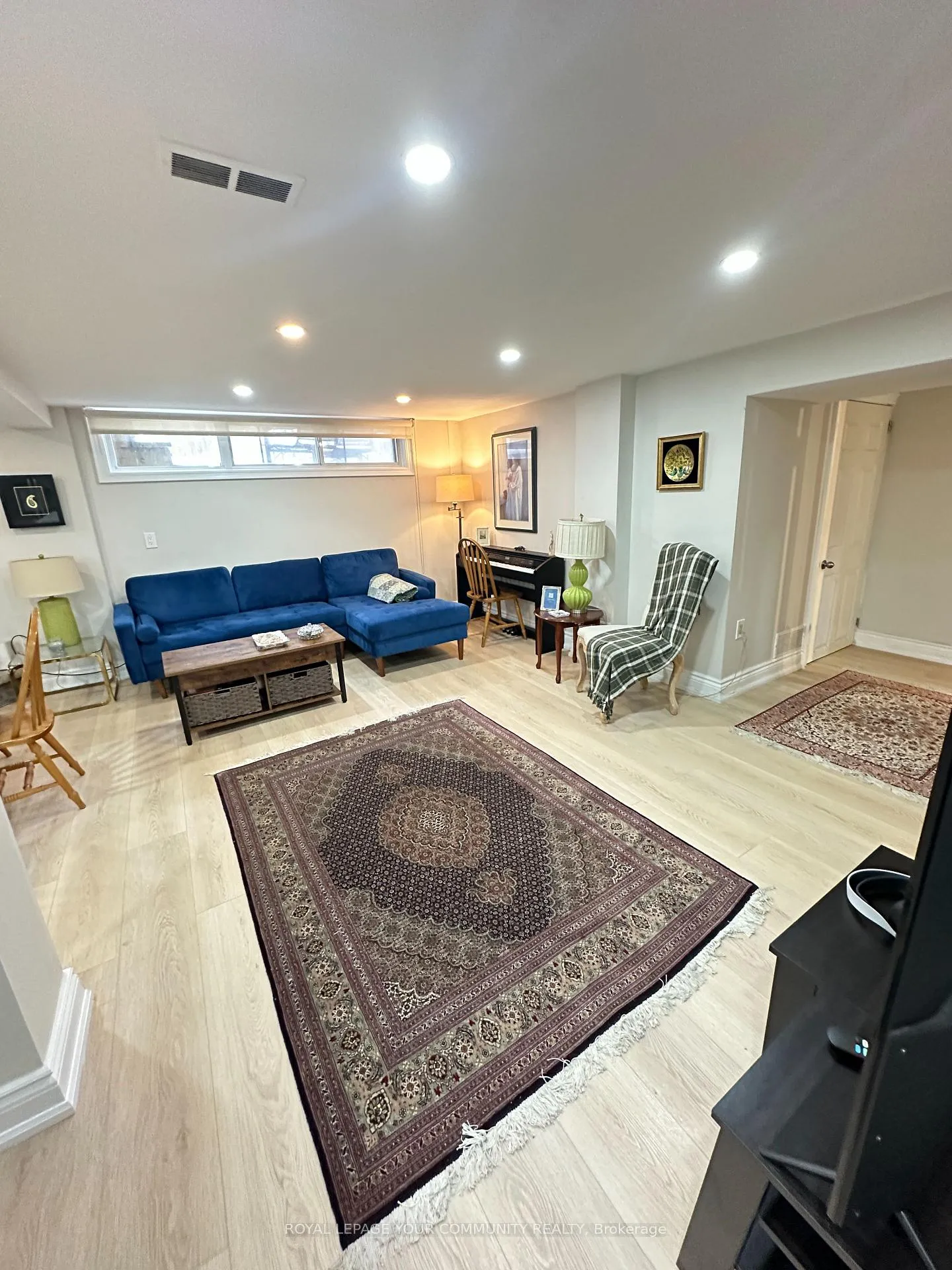 Photo 3 of 100 Richardson Dr, Aurora, Aurora Highlands — HOMEH