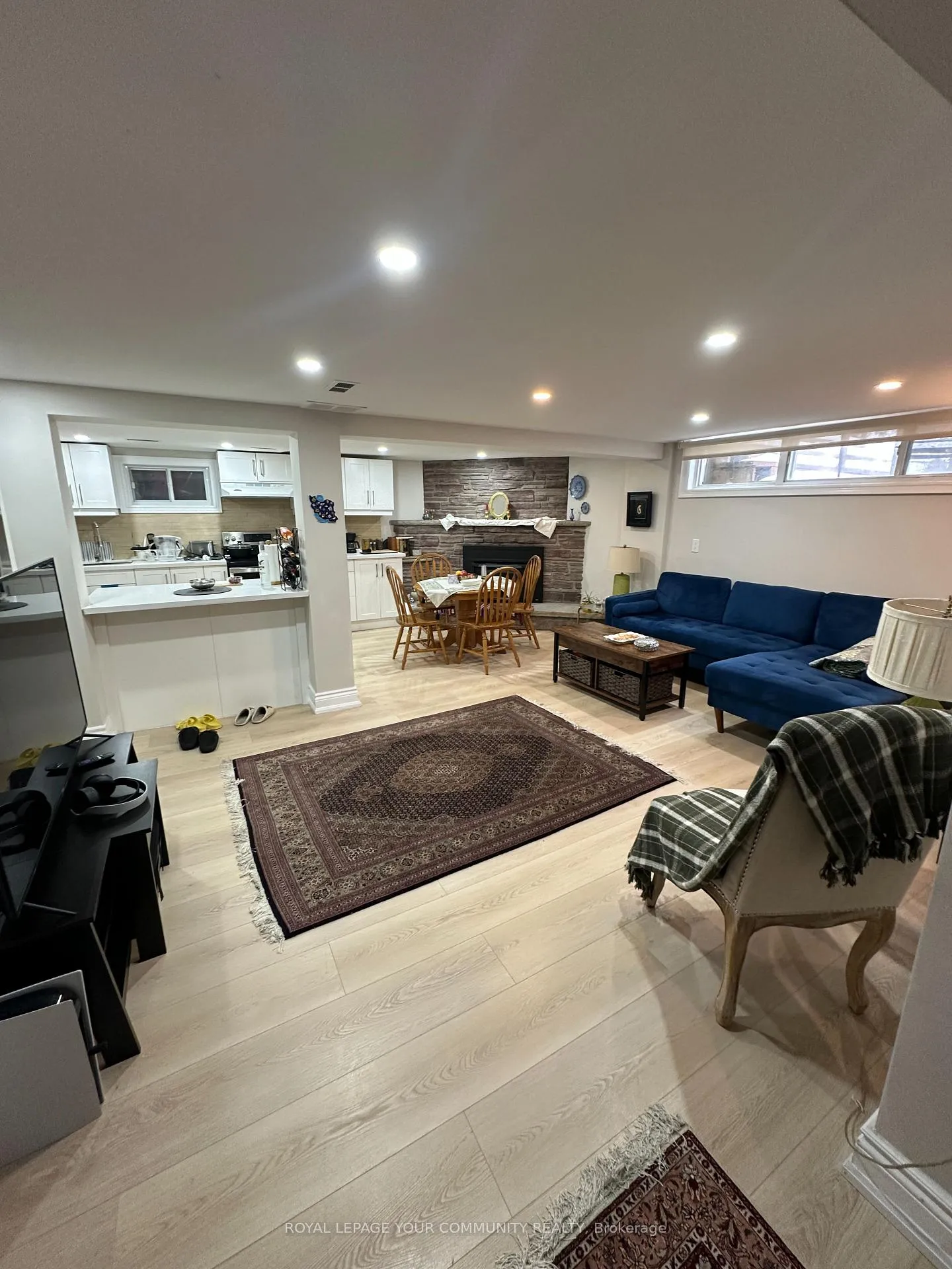 Photo 4 of 100 Richardson Dr, Aurora, Aurora Highlands — HOMEH