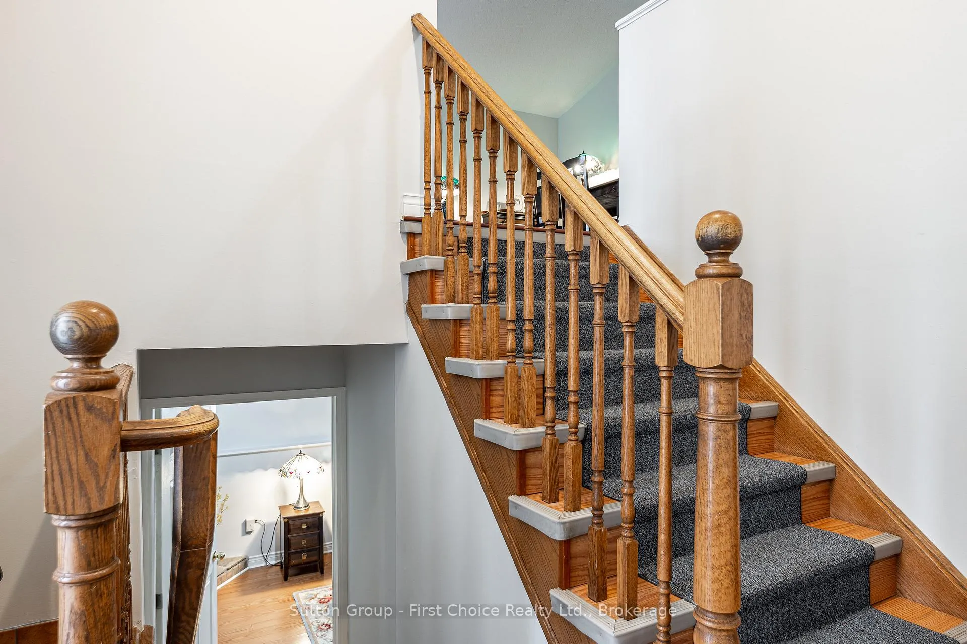 Photo 5 of 27 Mcqueen Court, Stratford — HOMEH
