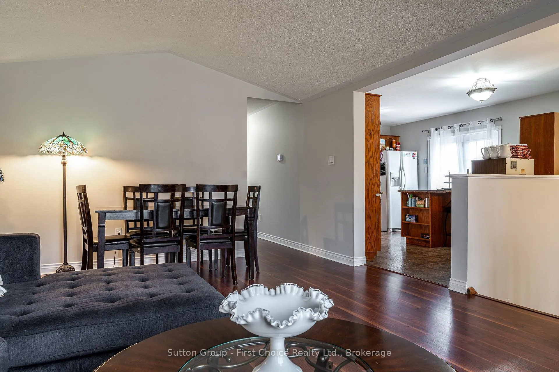 Photo 7 of 27 Mcqueen Court, Stratford — HOMEH