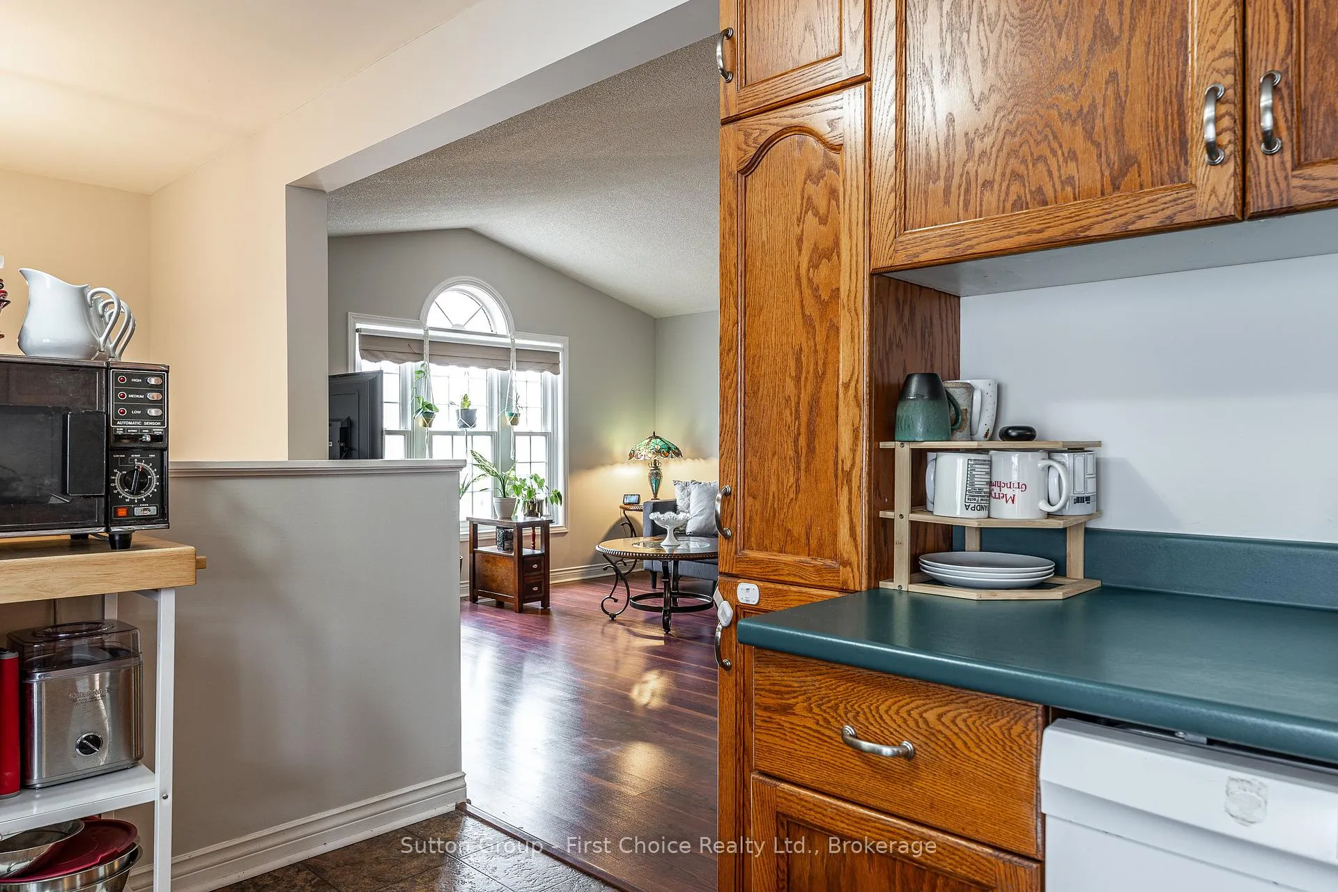Photo 11 of 27 Mcqueen Court, Stratford — HOMEH
