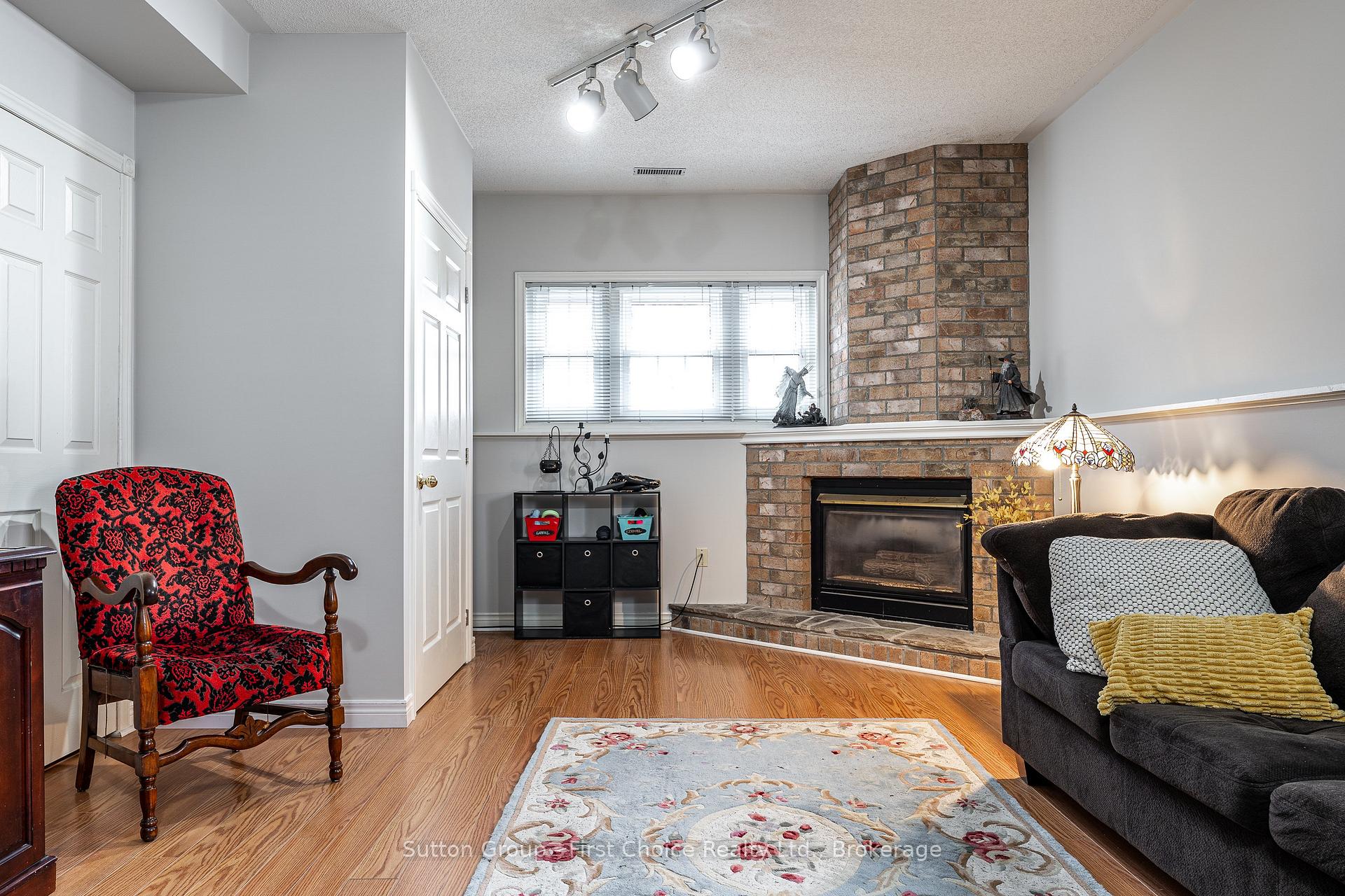 Photo 31 of 27 Mcqueen Court, Stratford — HOMEH