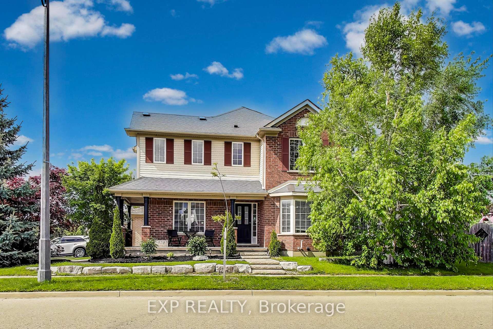 Photo 2 of 570 New Bedford Drive, Waterloo — HOMEH