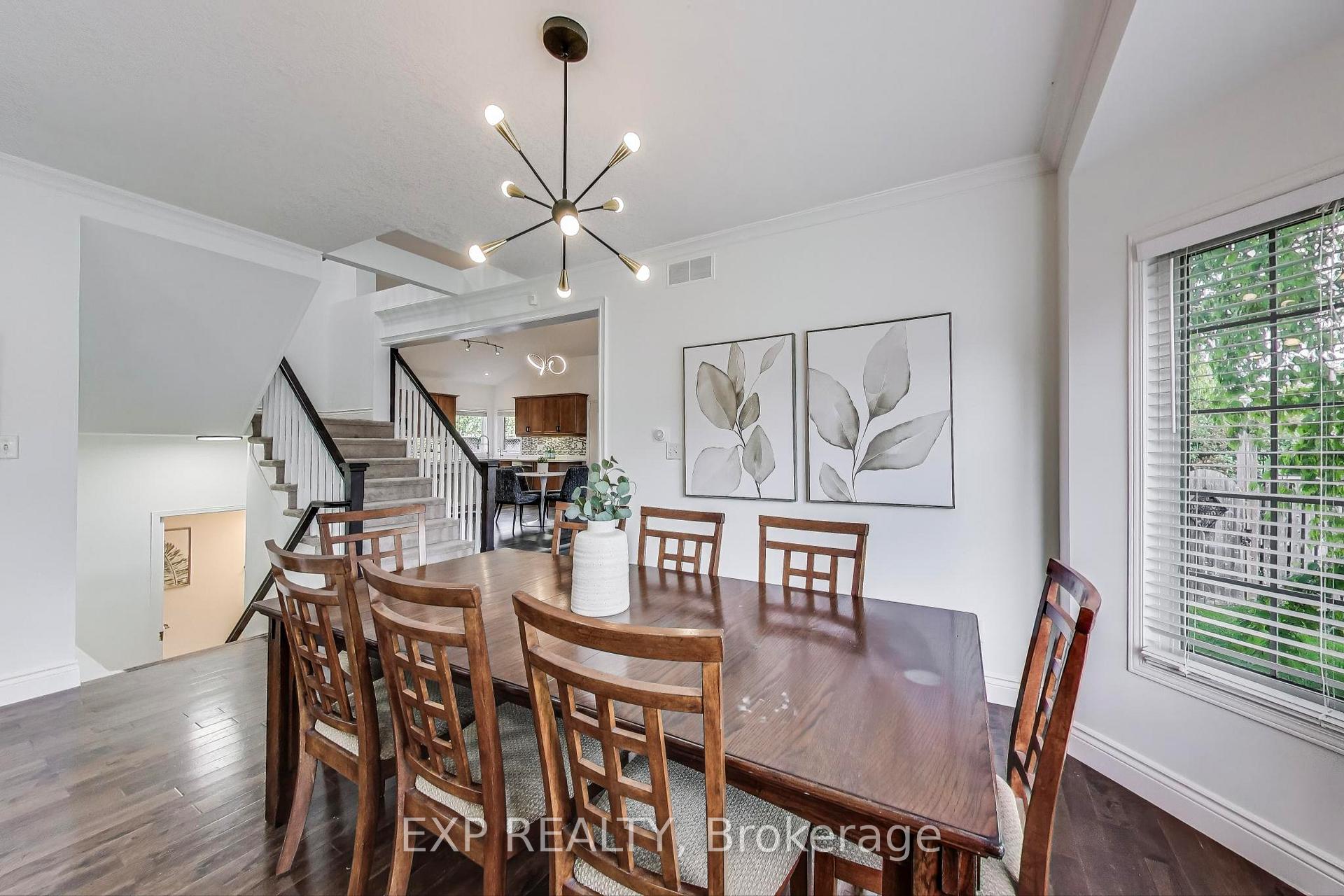 Photo 10 of 570 New Bedford Drive, Waterloo — HOMEH