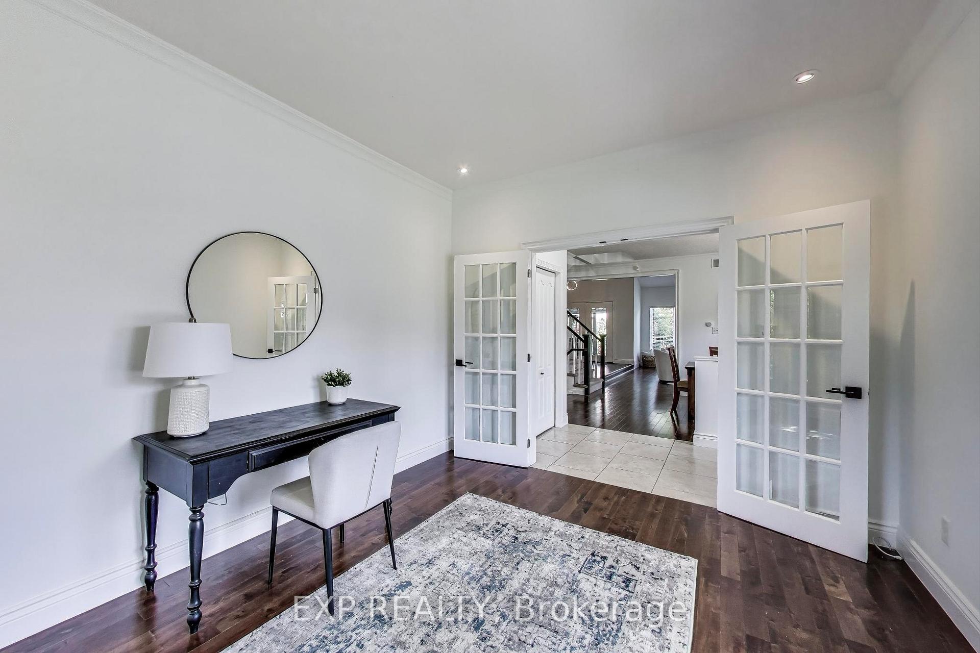 Photo 18 of 570 New Bedford Drive, Waterloo — HOMEH