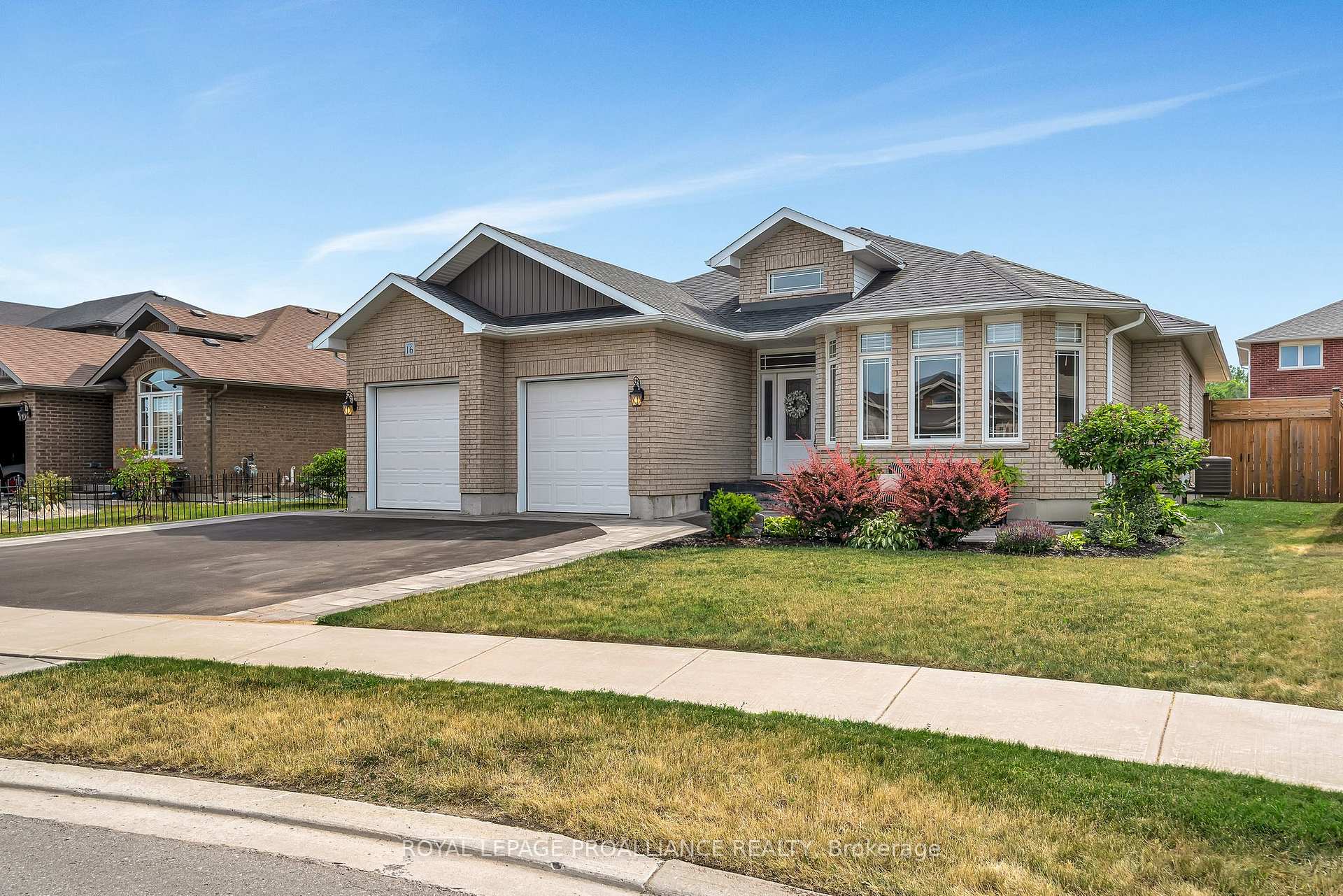 Photo 2 of 16 Hummingbird Drive, Belleville, Thurlow Ward — HOMEH