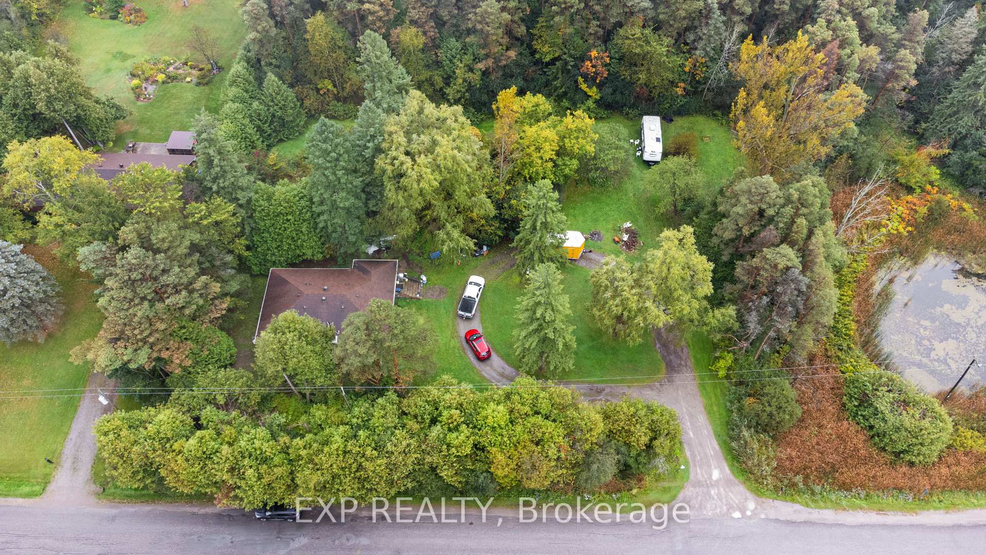 Photo 3 of 707 Foster Drive, Uxbridge, Rural Uxbridge — HOMEH