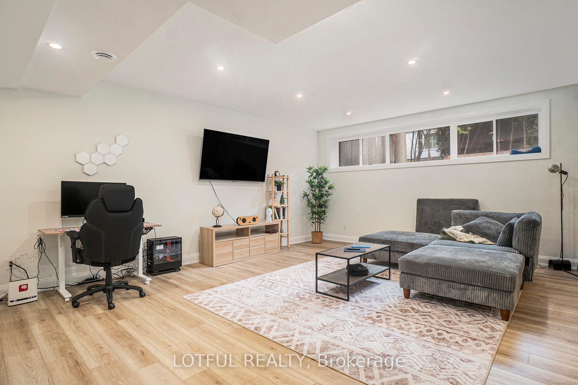 Photo 5 of Unit B, 411 Leighton Terrace, Ottawa, Westboro/Hampton Park — HOMEH