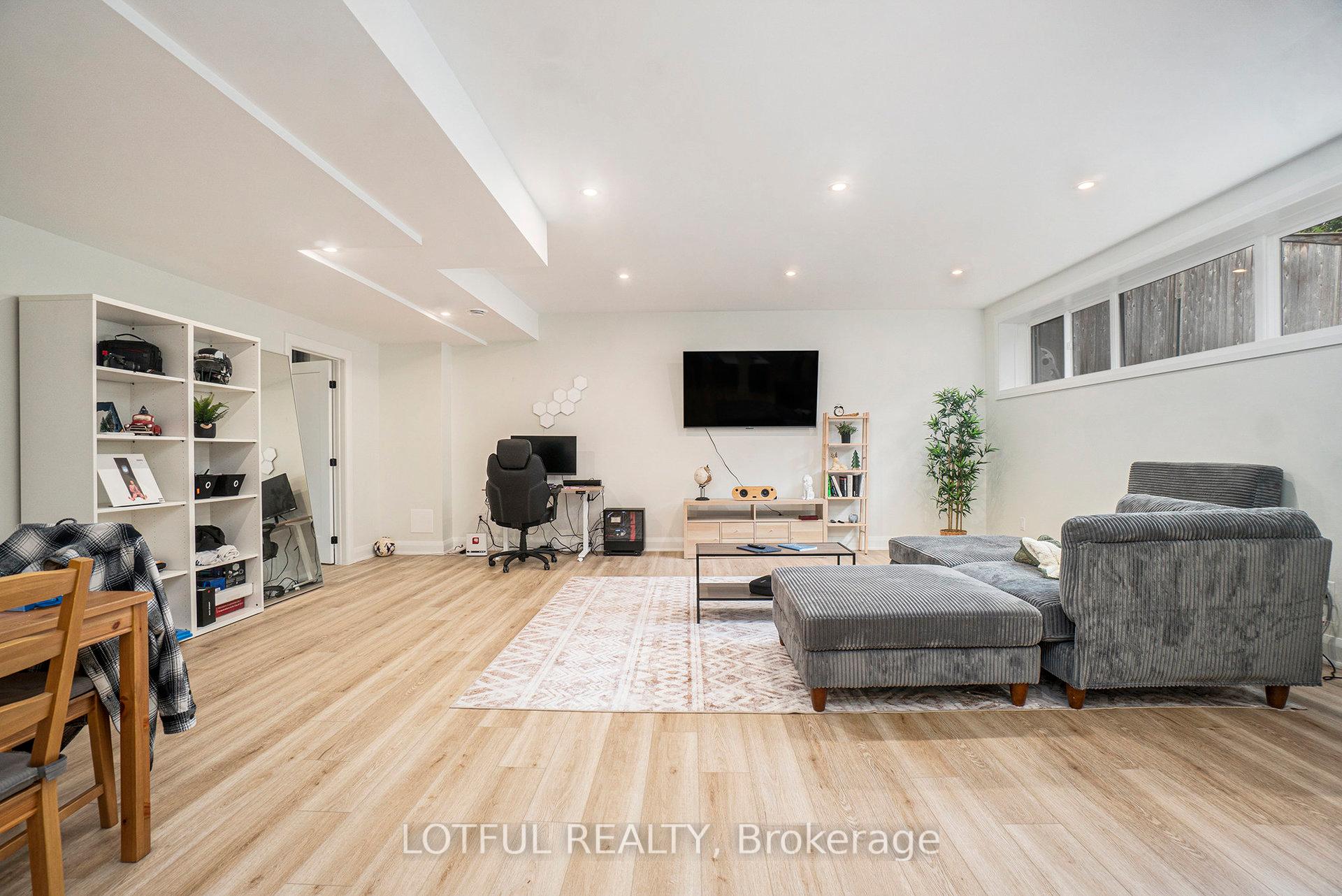 Photo 7 of Unit B, 411 Leighton Terrace, Ottawa, Westboro/Hampton Park — HOMEH