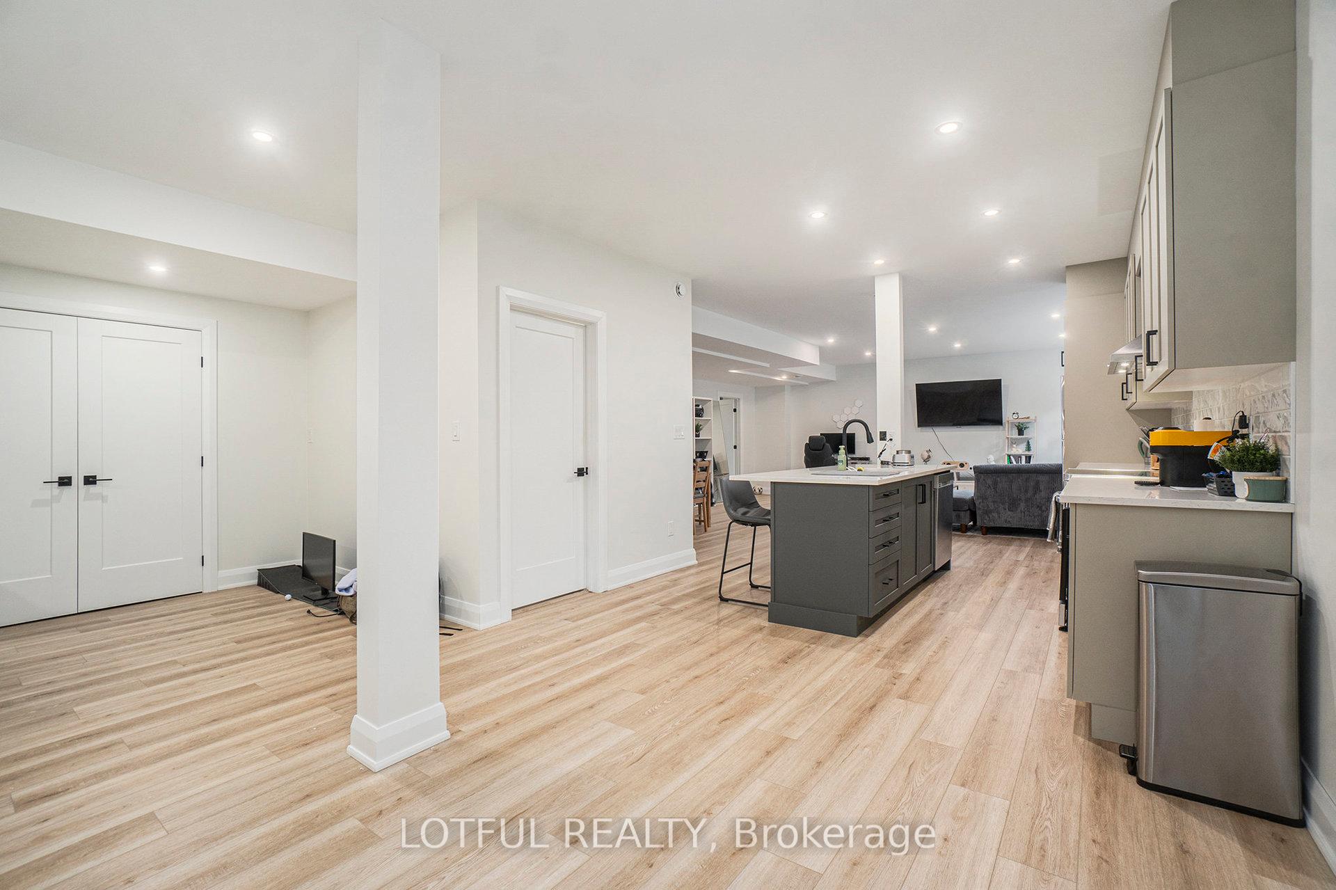 Photo 8 of Unit B, 411 Leighton Terrace, Ottawa, Westboro/Hampton Park — HOMEH