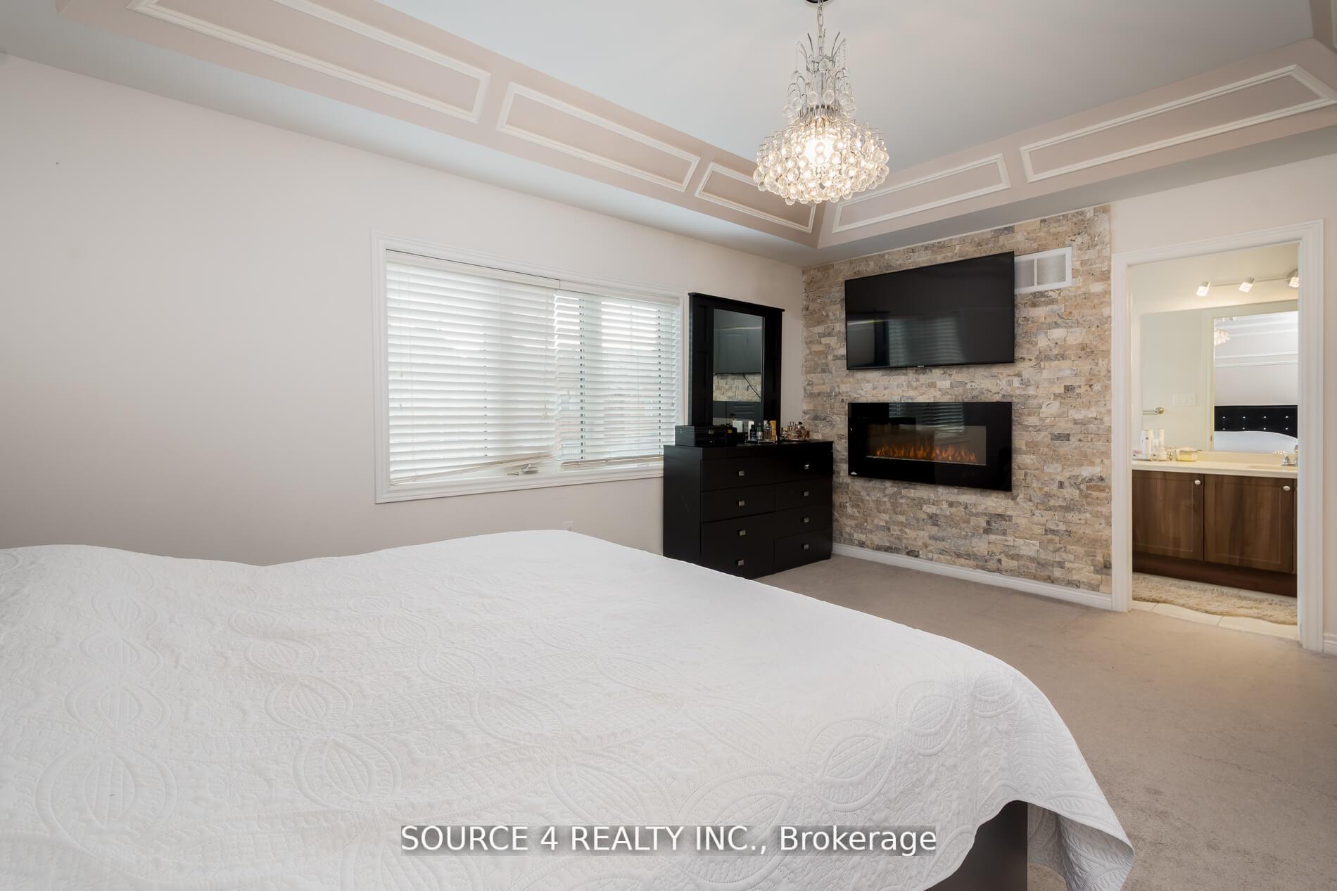 Photo 19 of 129 Barons Street, Vaughan, Kleinburg — HOMEH