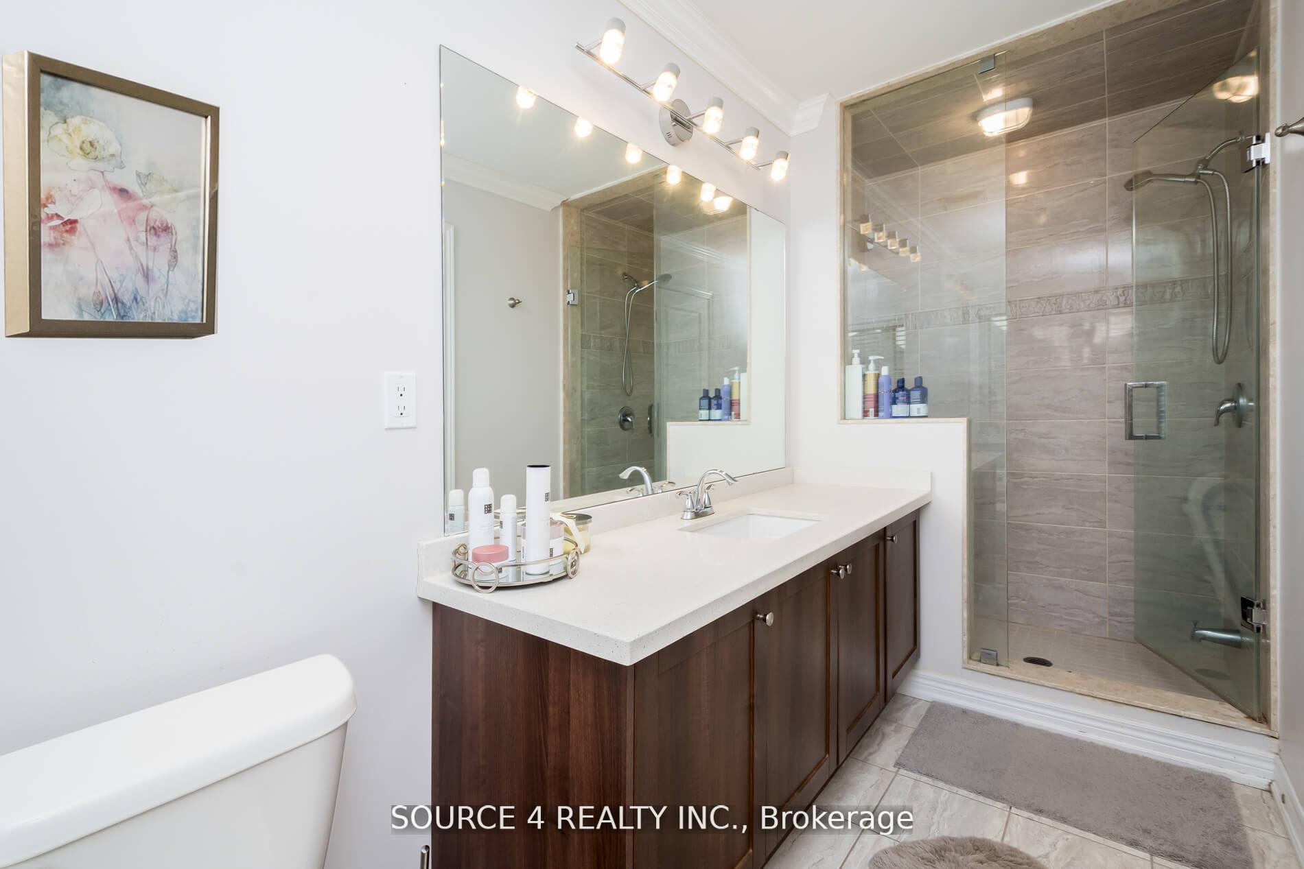 Photo 20 of 129 Barons Street, Vaughan, Kleinburg — HOMEH