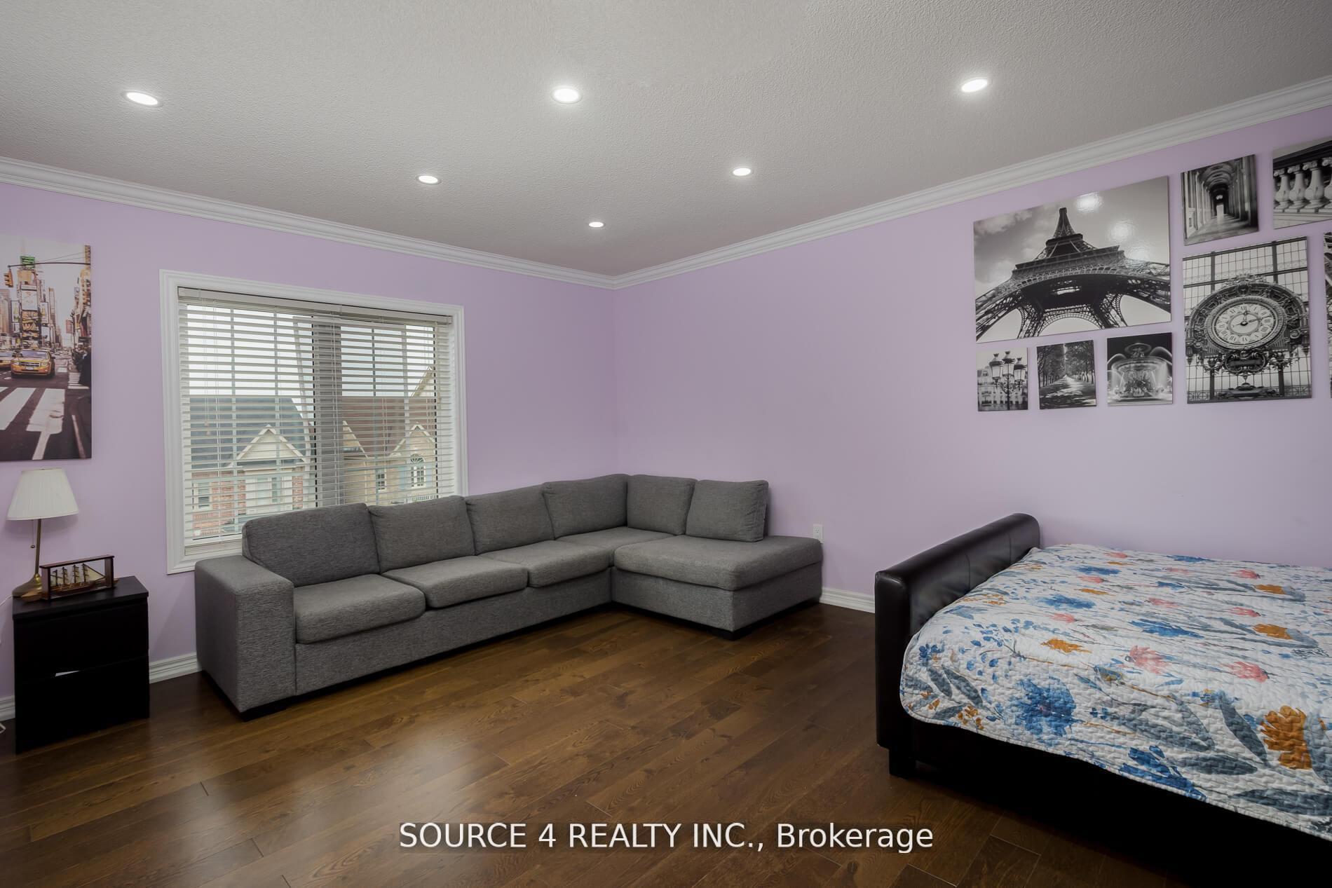 Photo 23 of 129 Barons Street, Vaughan, Kleinburg — HOMEH
