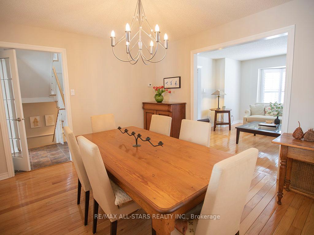 Photo 10 of 40 Carmody Lane, Uxbridge — HOMEH