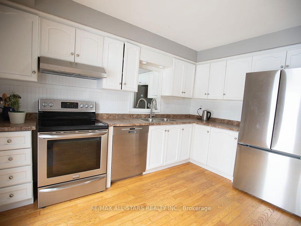 Photo 17 of 40 Carmody Lane, Uxbridge — HOMEH