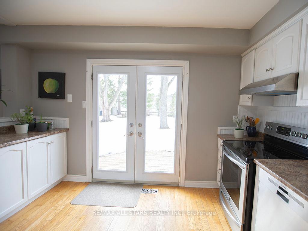 Photo 18 of 40 Carmody Lane, Uxbridge — HOMEH