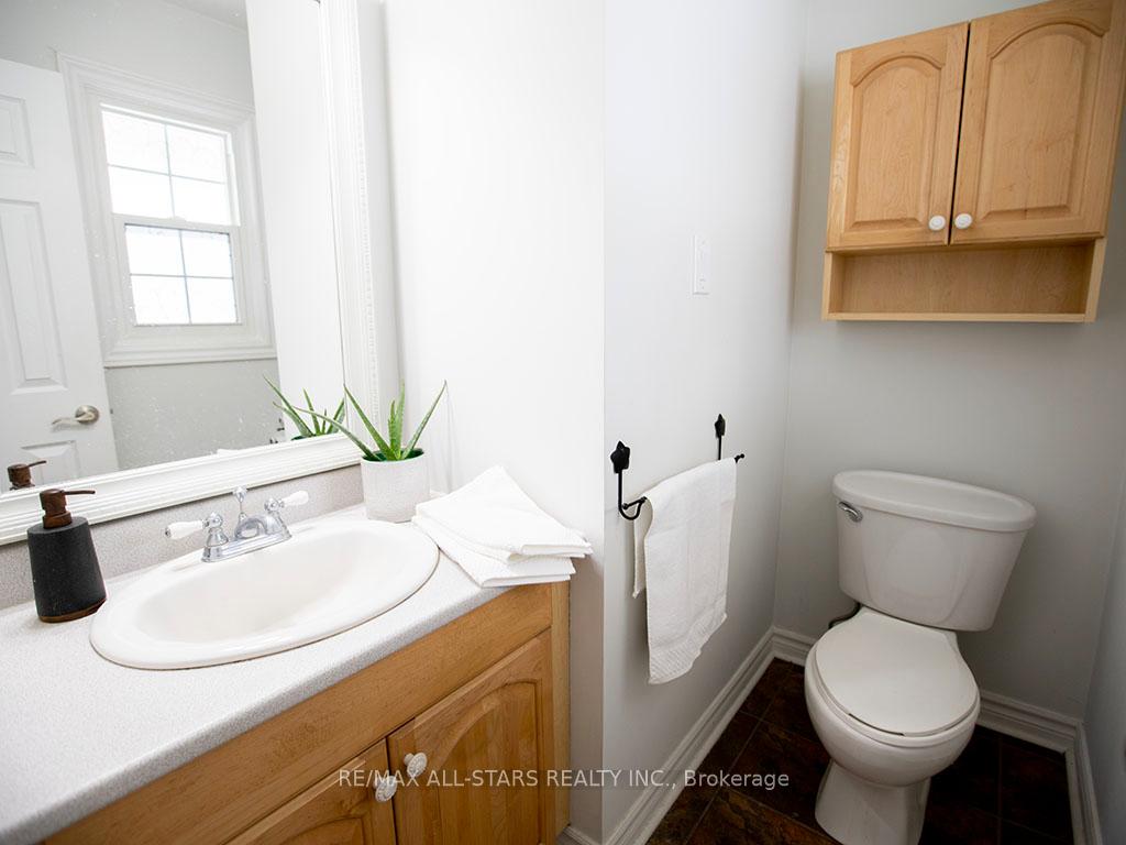 Photo 23 of 40 Carmody Lane, Uxbridge — HOMEH