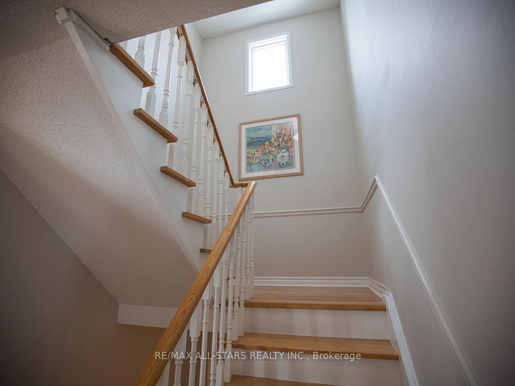 Photo 24 of 40 Carmody Lane, Uxbridge — HOMEH