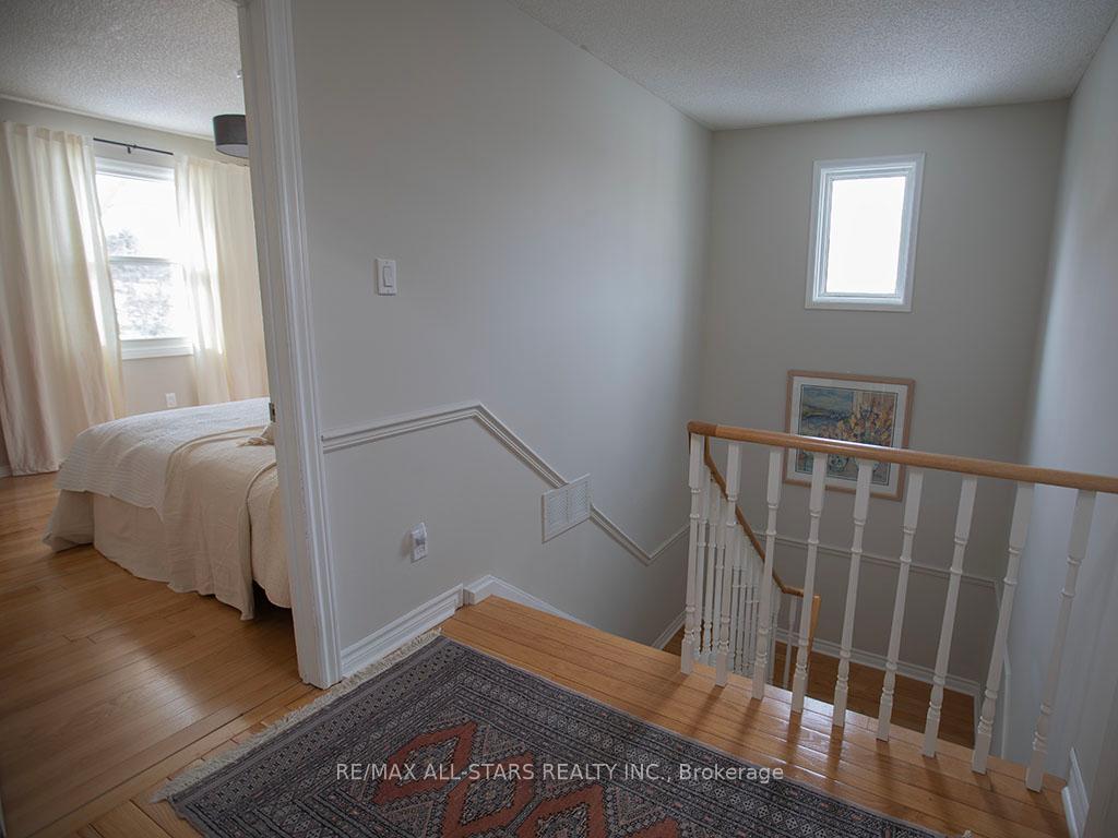 Photo 25 of 40 Carmody Lane, Uxbridge — HOMEH