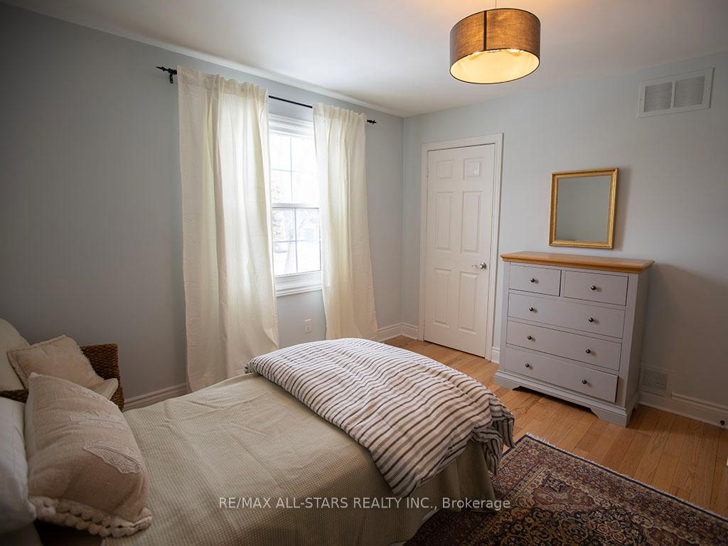 Photo 30 of 40 Carmody Lane, Uxbridge — HOMEH