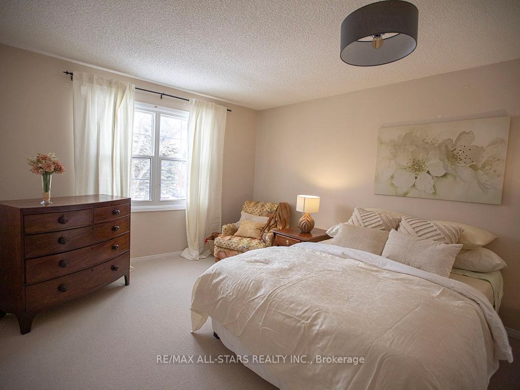 Photo 32 of 40 Carmody Lane, Uxbridge — HOMEH