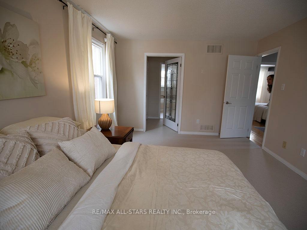 Photo 33 of 40 Carmody Lane, Uxbridge — HOMEH