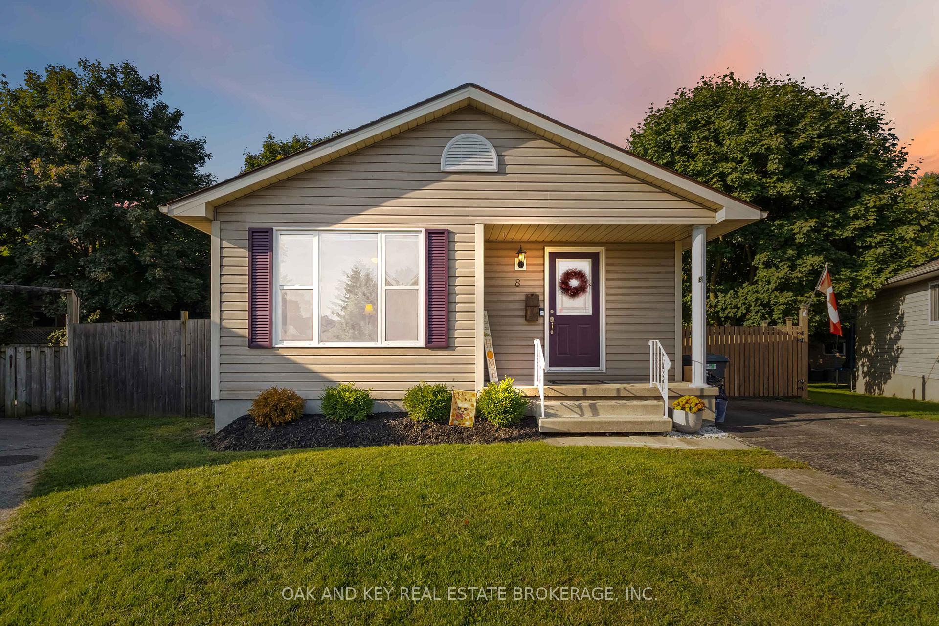 Photo 1 of 8 Grace Court, Aylmer — HOMEH