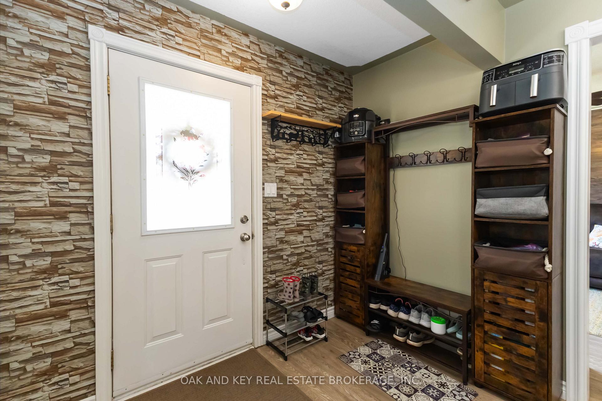 Photo 2 of 8 Grace Court, Aylmer — HOMEH