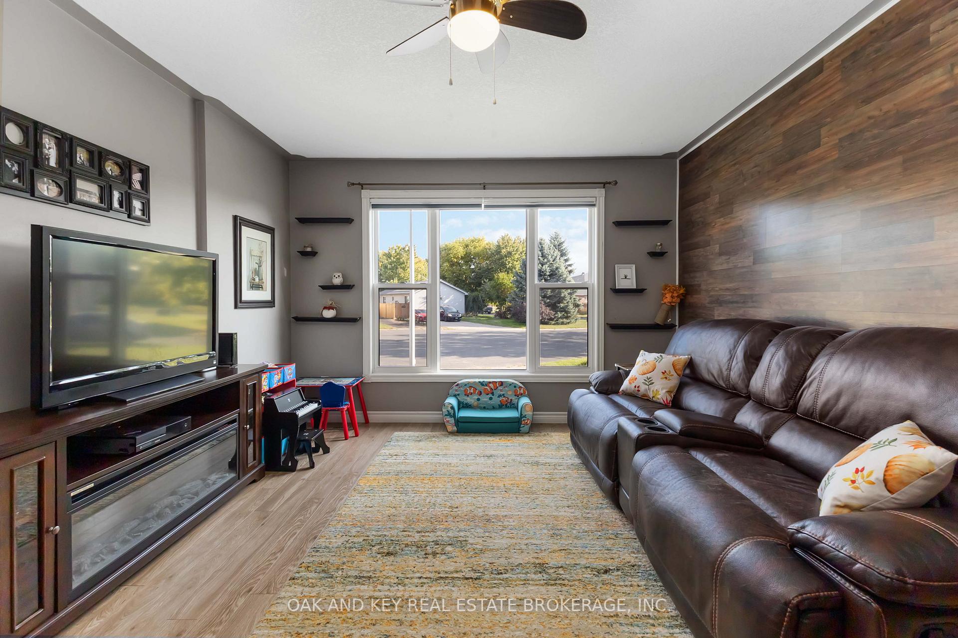 Photo 15 of 8 Grace Court, Aylmer — HOMEH