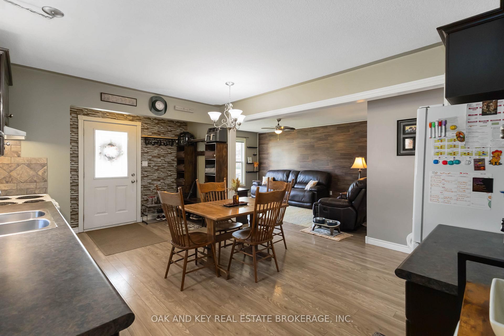 Photo 6 of 8 Grace Court, Aylmer — HOMEH