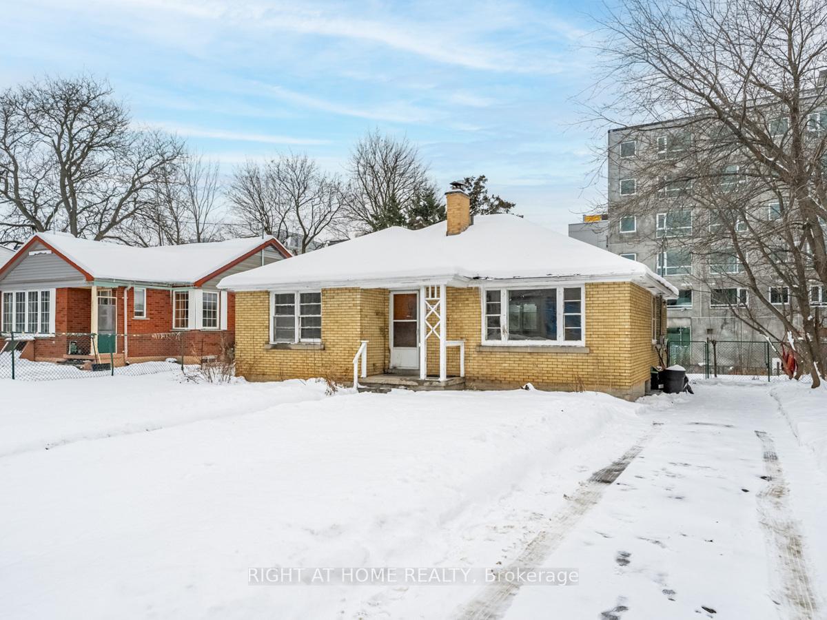Photo 3 of 293 Albert Street, Waterloo, Downtown Waterloo — HOMEH