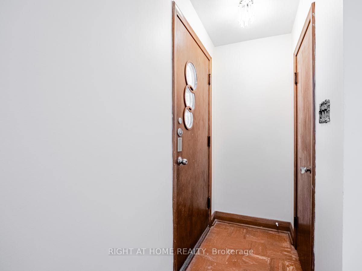 Photo 4 of 293 Albert Street, Waterloo, Downtown Waterloo — HOMEH