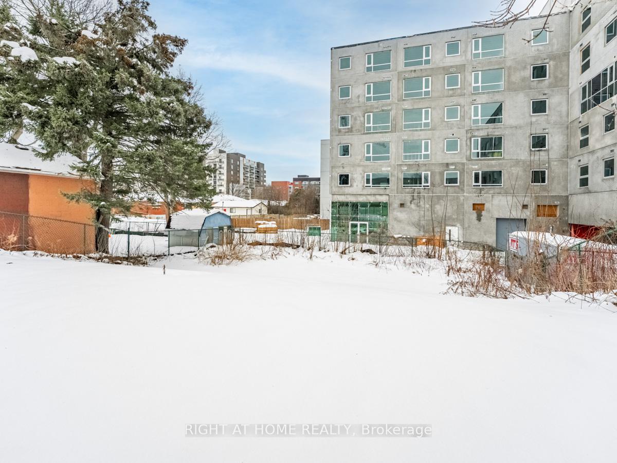Photo 35 of 293 Albert Street, Waterloo, Downtown Waterloo — HOMEH