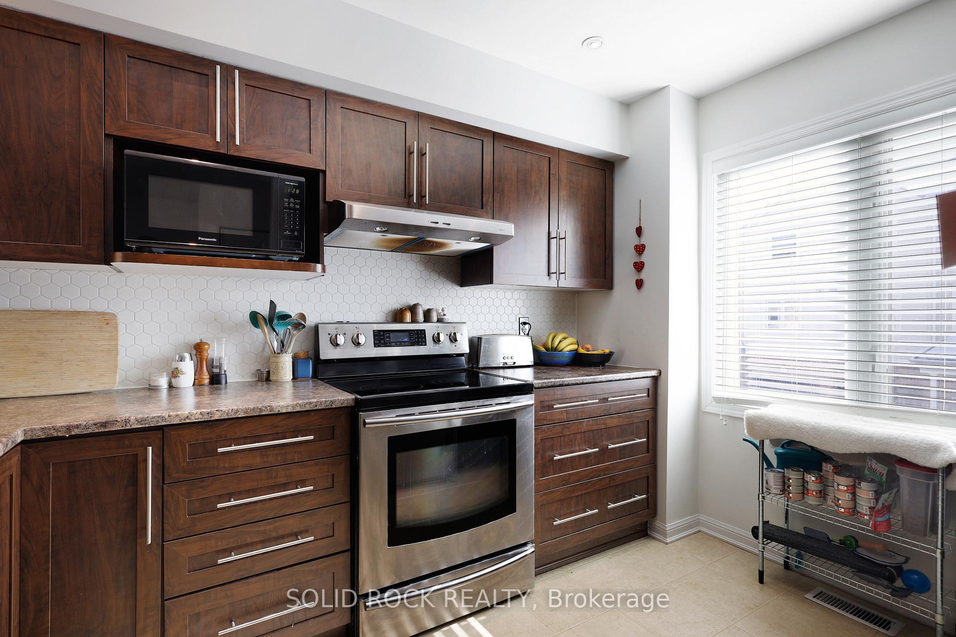 Photo 9 of 753 Sanibel, Ottawa, Westcliffe Estates — HOMEH