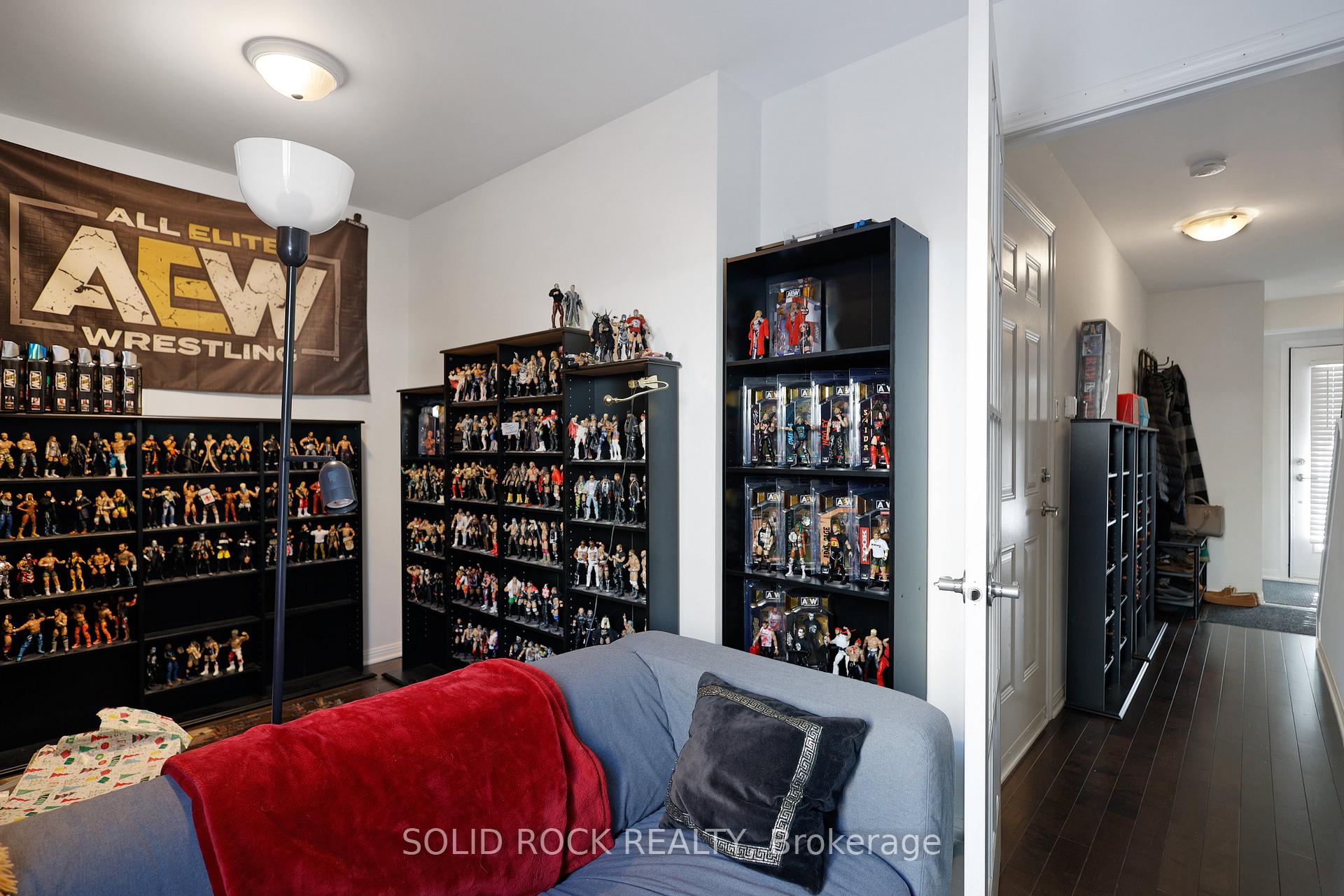 Photo 15 of 753 Sanibel, Ottawa, Westcliffe Estates — HOMEH