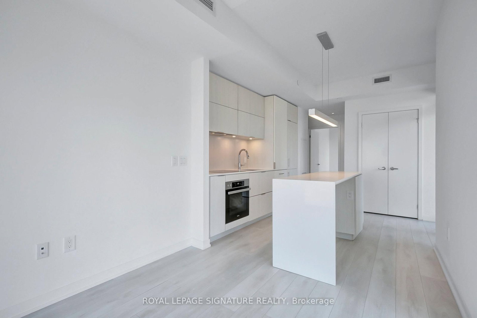 Photo 6 of Unit 2208, 20 Richardson St, Toronto, Waterfront Communities — HOMEH