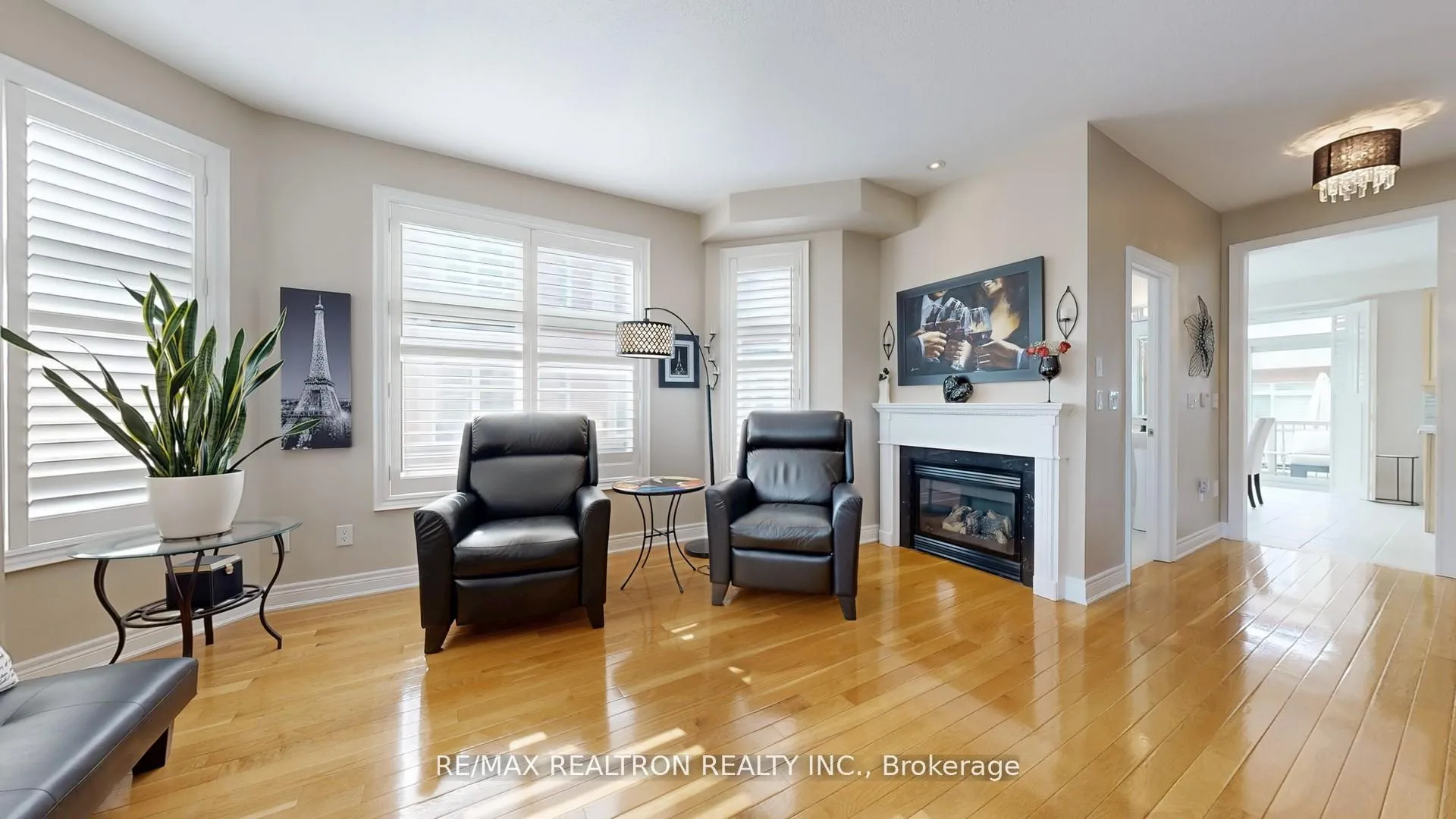 Photo 8 of 85 Vittorio De Luca Drive, Vaughan, East Woodbridge — HOMEH