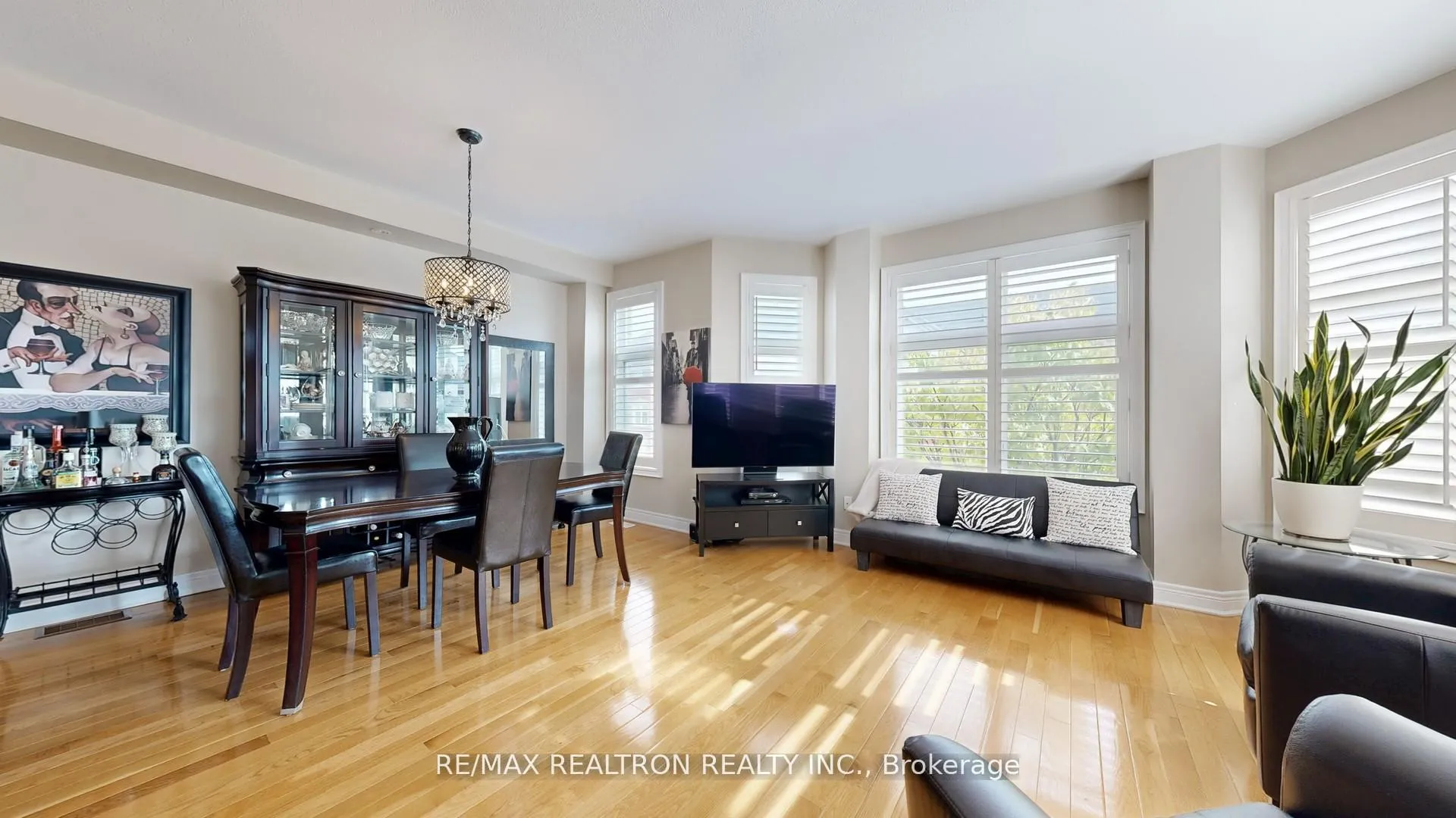 Photo 9 of 85 Vittorio De Luca Drive, Vaughan, East Woodbridge — HOMEH
