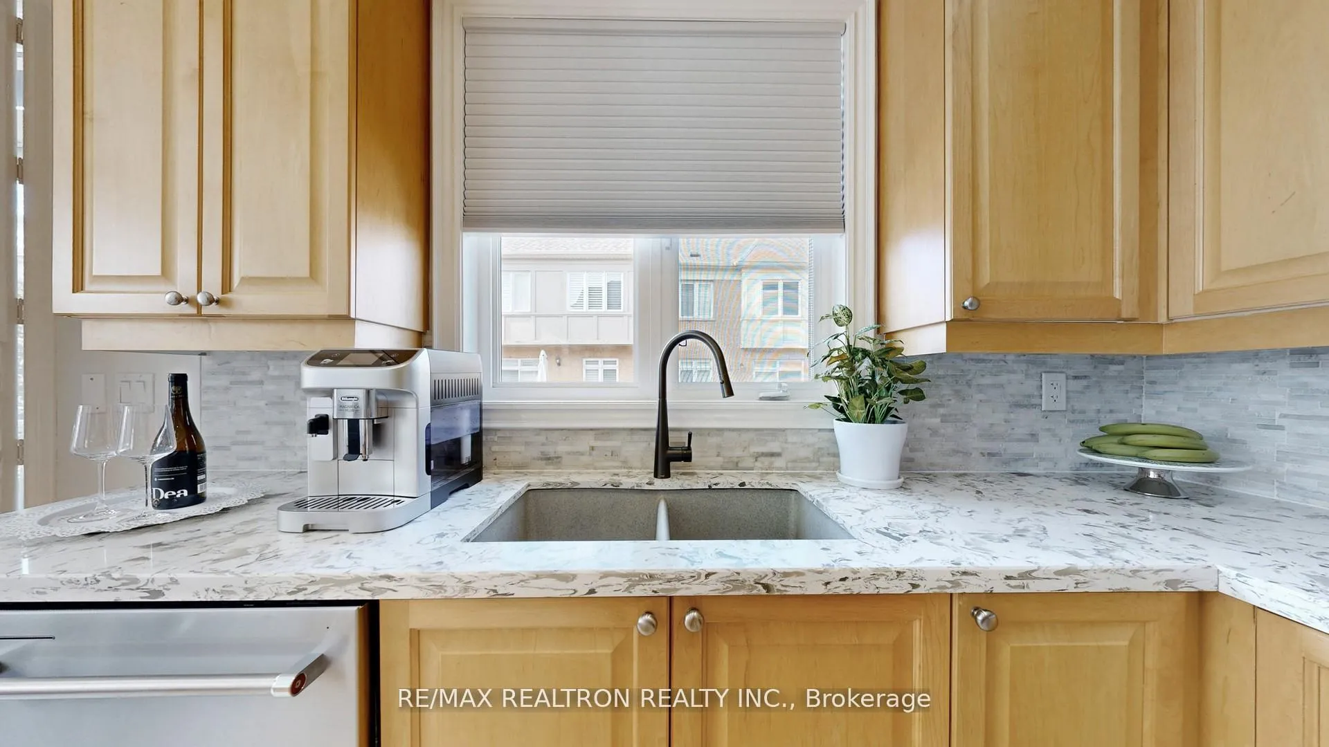 Photo 20 of 85 Vittorio De Luca Drive, Vaughan, East Woodbridge — HOMEH